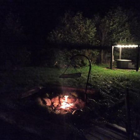 Miedzy Olchami Domek Nad Jeziorem. Noclegi Caloroczne. Cisza, Spokoj. บาร์คเชโว ภายนอก รูปภาพ